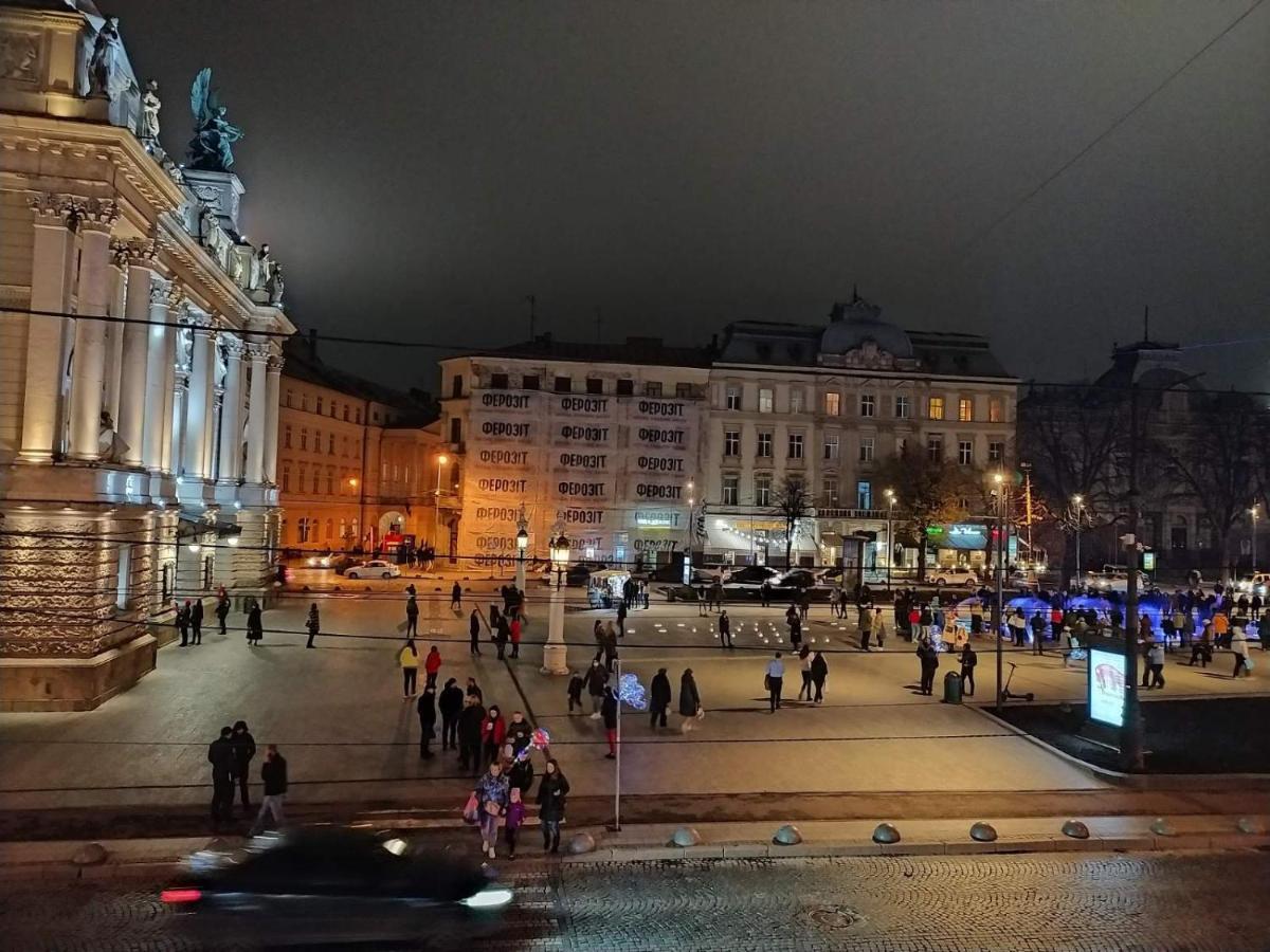 Apartment In The Centre Of Lviv Buitenkant foto