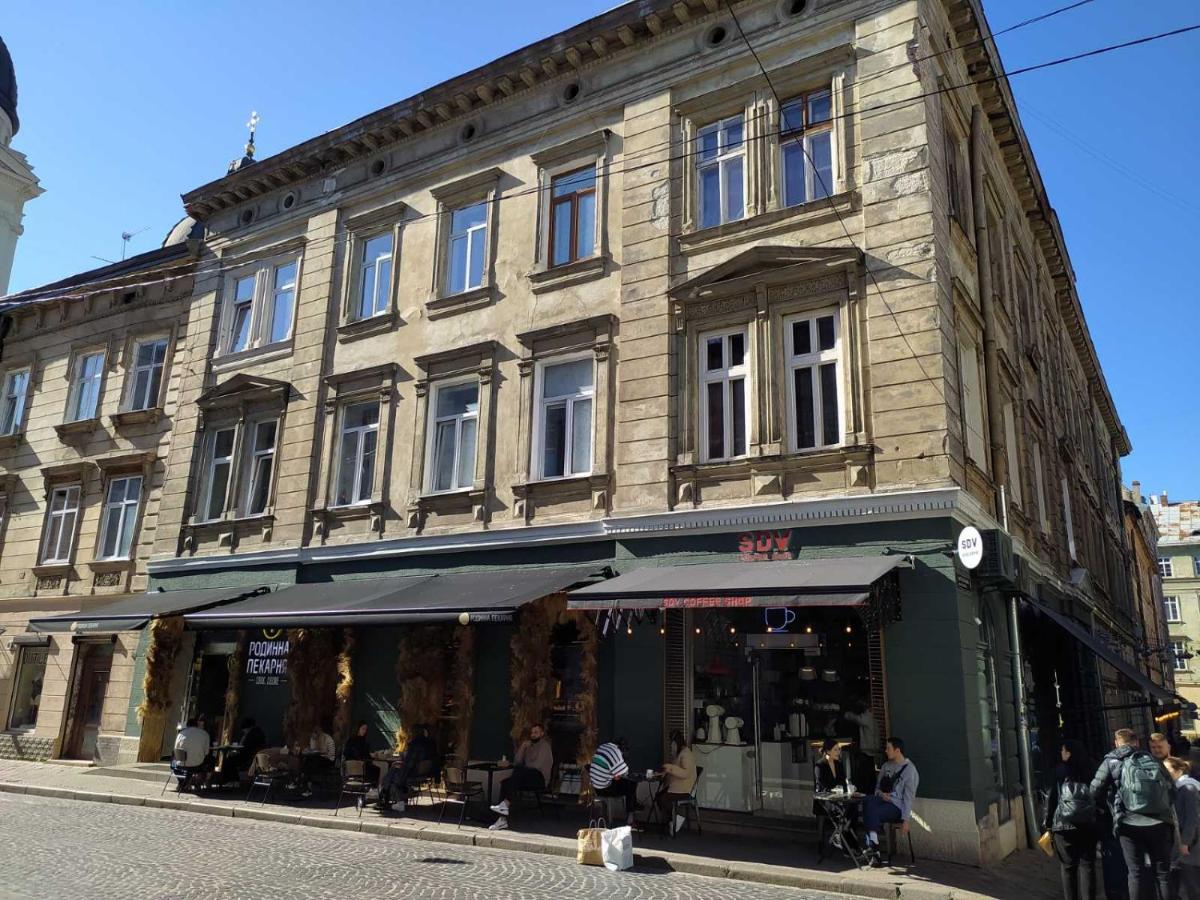 Apartment In The Centre Of Lviv Buitenkant foto