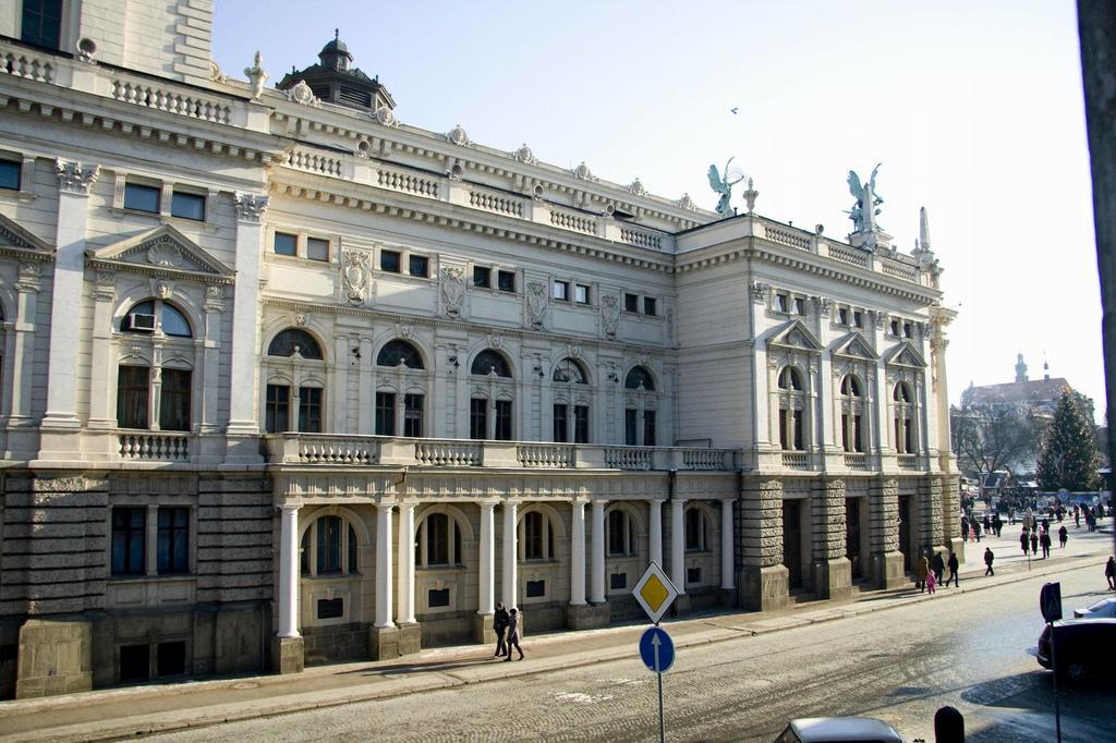 Apartment In The Centre Of Lviv Buitenkant foto