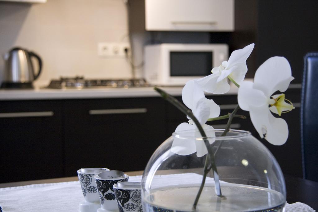 Apartment In The Centre Of Lviv Buitenkant foto