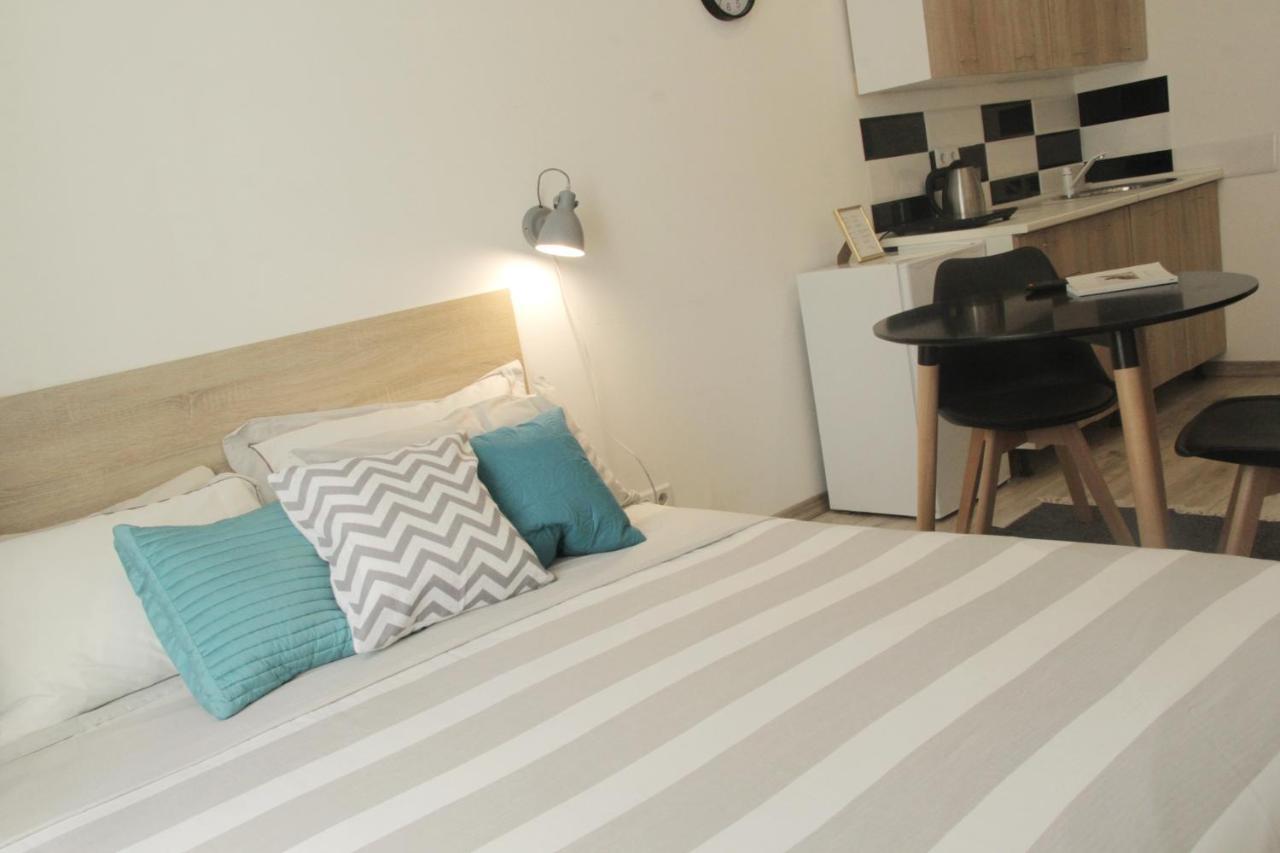 Apartment In The Centre Of Lviv Buitenkant foto