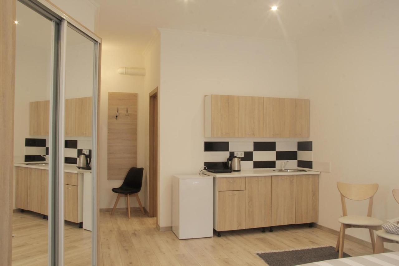 Apartment In The Centre Of Lviv Buitenkant foto