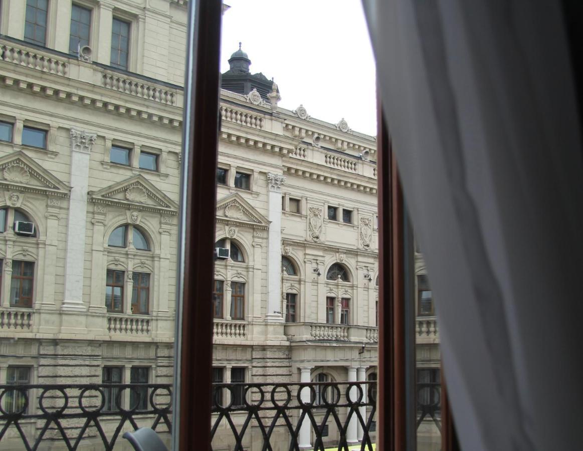 Apartment In The Centre Of Lviv Buitenkant foto